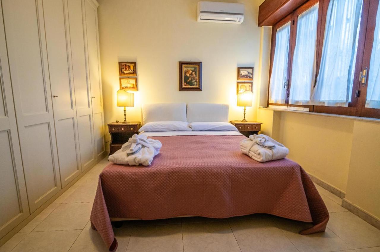 Courrier-House Apartment Aci Castello Exterior photo