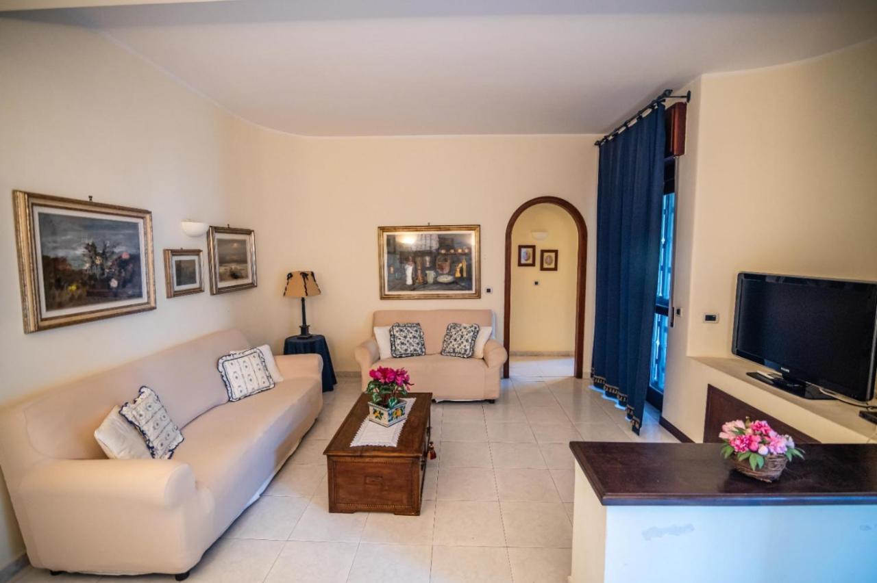 Courrier-House Apartment Aci Castello Exterior photo